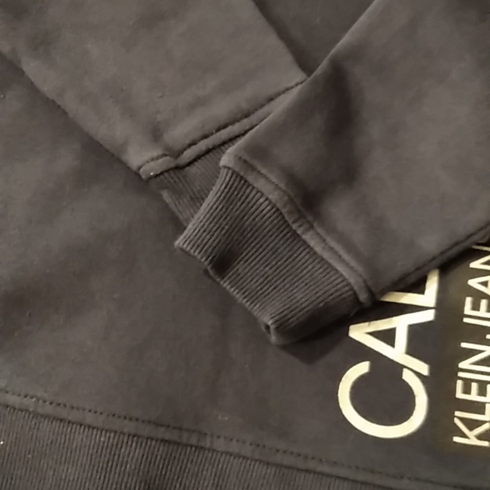 CK Size 4 - Hoodie - Picture 3 of 4